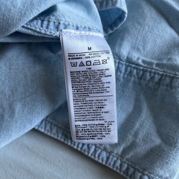 NWT Gap Chambray Denim Big Shirt Oversized Button Down Size M - Picture 7 of 9